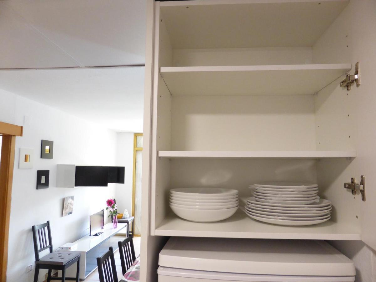 Apartamentos La Masia 002 살루 외부 사진
