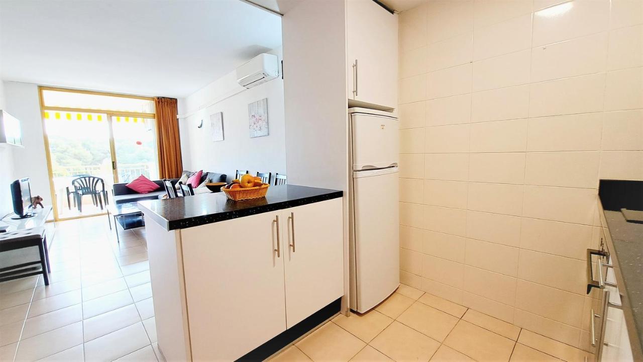 Apartamentos La Masia 002 살루 외부 사진
